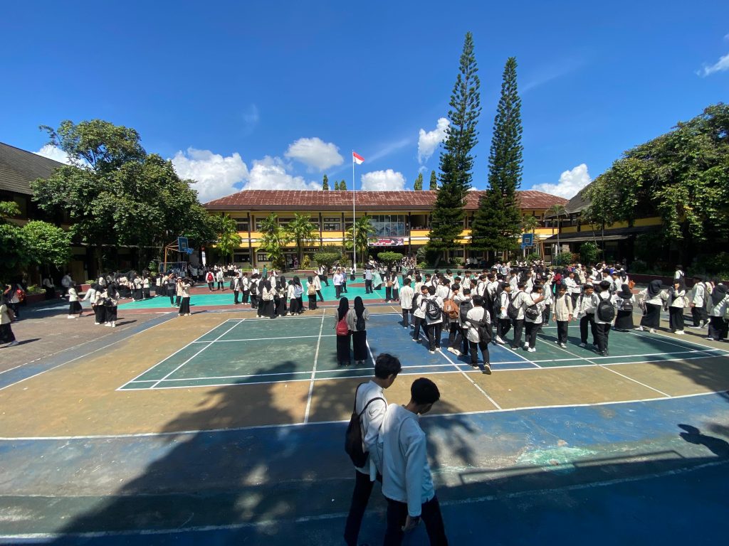 SMKN 1 Praya Tengah Berpartisipasi dalam Simulasi Penanganan Bencana pada Hari Kesiapsiagaan Bencana (HKB) 2025