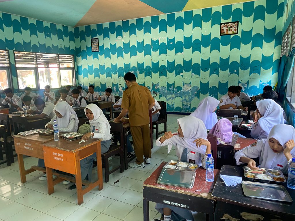SMKN 1 Praya Tengah Mulai Laksanakan Program Makan Bergizi Gratis
