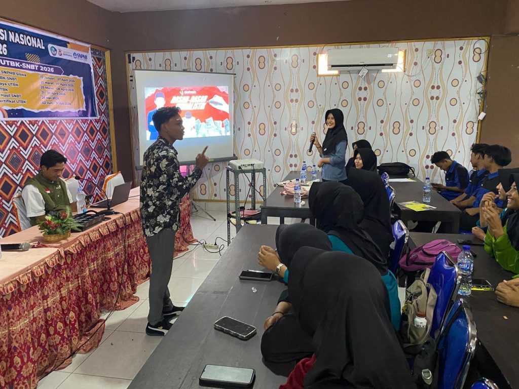 Workshop Gema Literasi Cetak Jurnalis Muda SMKN 1 Praya Tengah