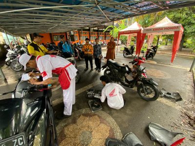 AHASS KRIDA Praya Hadirkan Program Promo Servis Kunjung di SMKN 1 Praya Tengah
